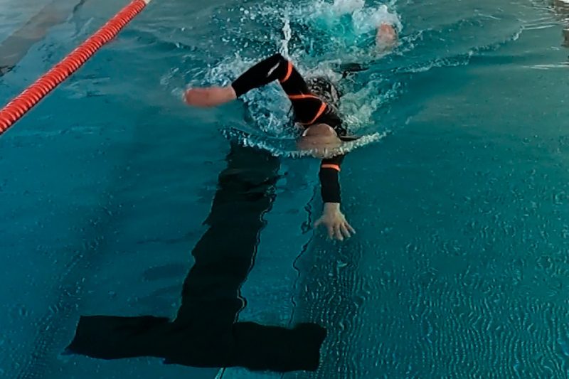 Wysoki łokieć w stylu dowolnym - kraul